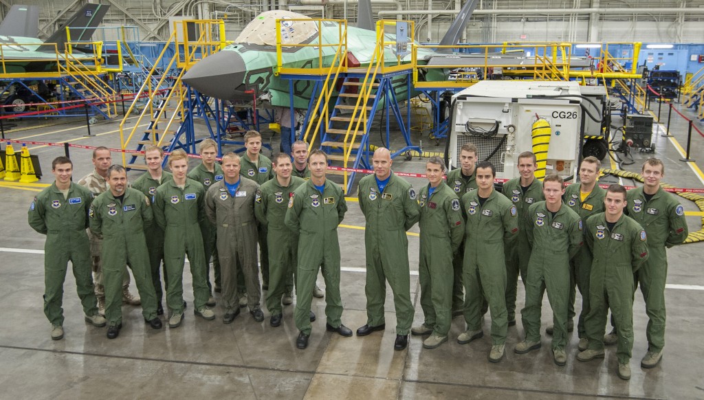 Document Visit by Norwegian Pilots- JSF14-1087